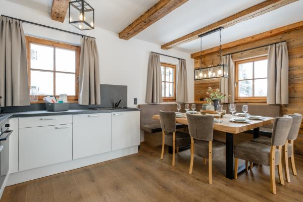 Sfeervol chalet aan de piste op de Katschberg met sauna - thumbnail 4
