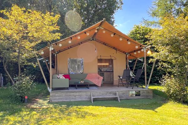Luxe safaritent op de Veluwe voor 6 personen, nabij bos en centrum - thumbnail 2