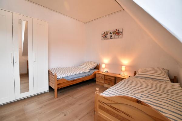 Ruim appartement voor 6 in het Weserbergland met balkon en boszicht - thumbnail 6