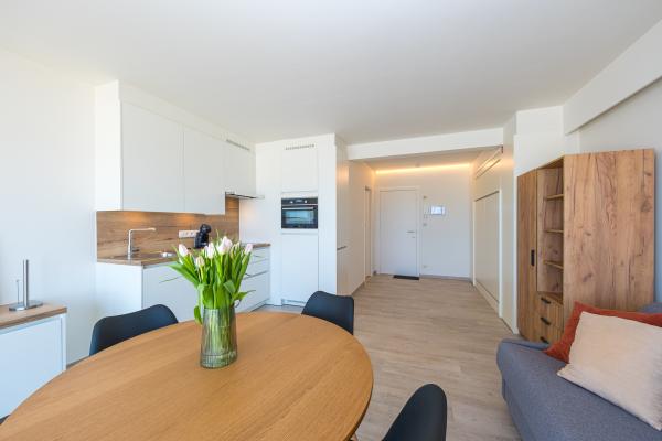 Licht appartement op de Zeedijk met onbelemmerd zeezicht in Middelkerke - thumbnail 5
