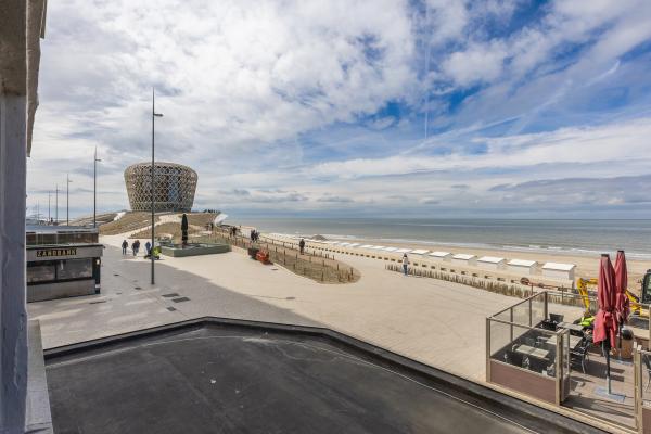 Hoekappartement met zeezicht in hartje Middelkerke, 80m van centrum - thumbnail 3