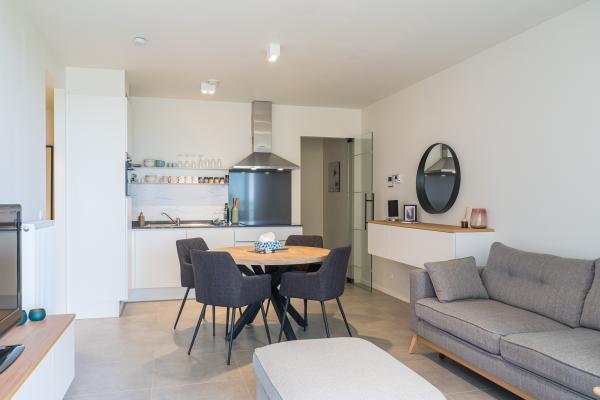 Licht nieuwbouwappartement op 100m van centrum, strand op 600m - thumbnail 5