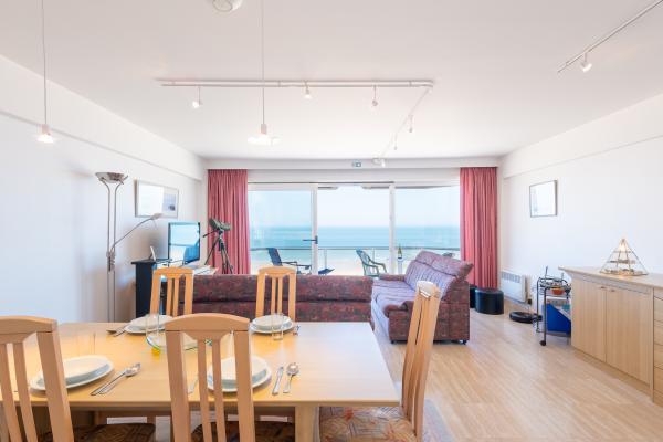 Lichtrijk appartement op de 8e etage met weids zeezicht - thumbnail 6