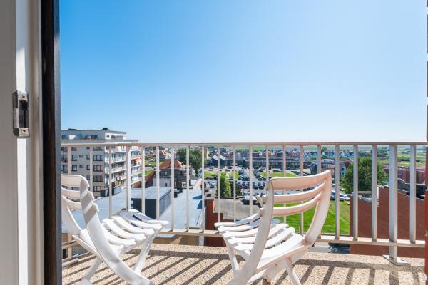 Lichtrijk appartement op de 8e etage met weids zeezicht - thumbnail 3