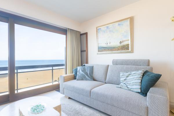 Frontaal zeezicht appartement voor 5 personen in hartje Middelkerke - thumbnail 3