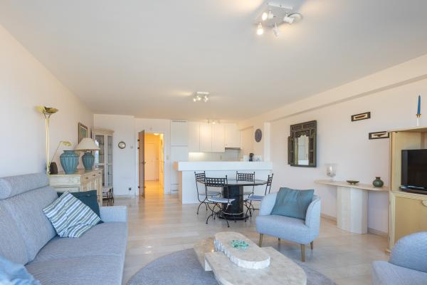 Frontaal zeezicht appartement voor 5 personen in hartje Middelkerke - thumbnail 6