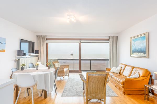 Licht appartement met zonnig terras en prachtig zeezicht in Middelkerke - thumbnail 1