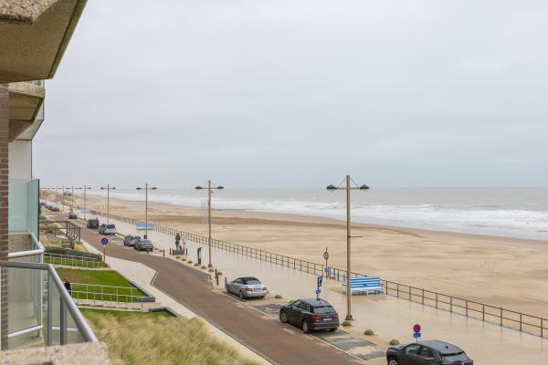 Licht appartement met zonnig terras en prachtig zeezicht in Middelkerke - thumbnail 3