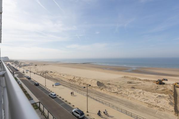 Centraal gelegen appartement in Middelkerke met frontaal zeezicht · 75 m² - thumbnail 2