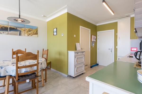 Zonovergoten appartement met zeezicht en binnenzwembad in Middelkerke - thumbnail 4