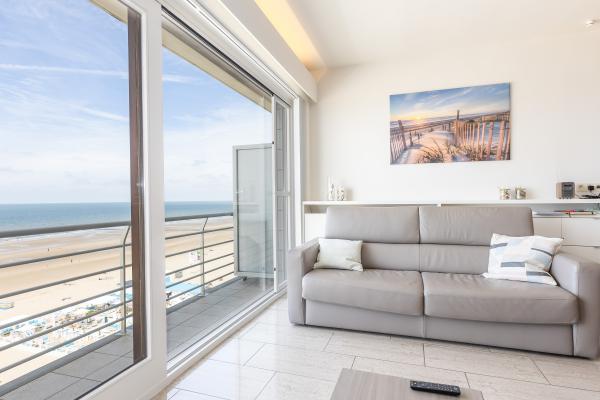 Zonovergoten appartement op de Zeedijk met weids zeezicht voor 8 personen - thumbnail 1