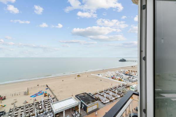 Stijlvolle studio aan de Zeedijk met panoramisch zeezicht in Blankenberge - thumbnail 3
