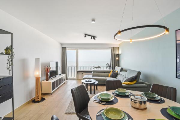 Luxe appartement met panoramisch zeezicht en twee terrassen in Blankenberge - thumbnail 2