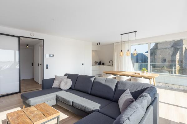 Ruim hoekappartement met 3 slaapkamers op 60m van de Zeedijk in Middelkerke - thumbnail 4