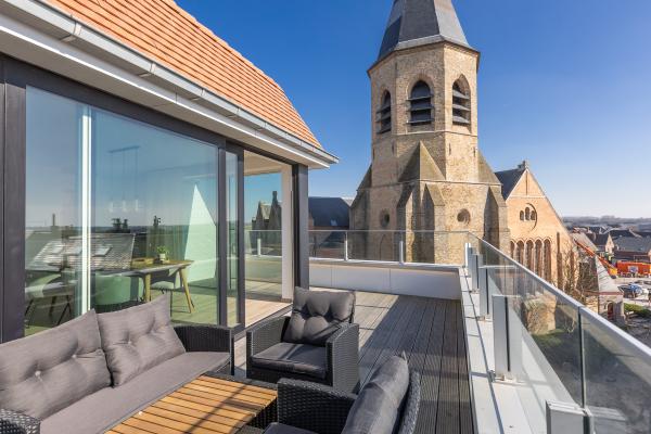 Ruim hoekappartement met 3 slaapkamers op 60m van de Zeedijk in Middelkerke - thumbnail 2