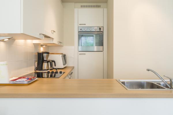 Licht appartement aan zee met terras op 50m van het centrum - thumbnail 6
