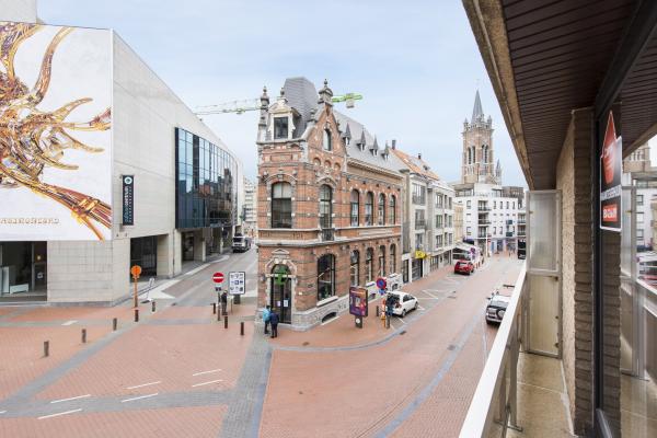 Stijlvol appartement midden in Blankenberge, op 50 meter van het strand - thumbnail 2