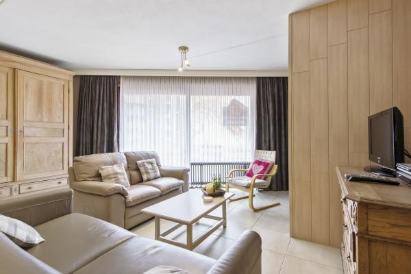 Stijlvol appartement midden in Blankenberge, op 50 meter van het strand - thumbnail 1