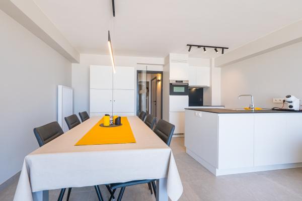 Op 550m van het centrum: ruim appartement met zeezicht in Middelkerke - thumbnail 6