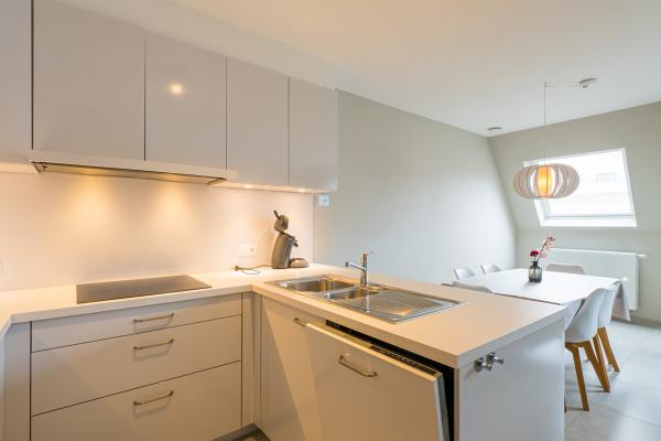Licht appartement in Middelkerke met terras en zijzeezicht - thumbnail 6