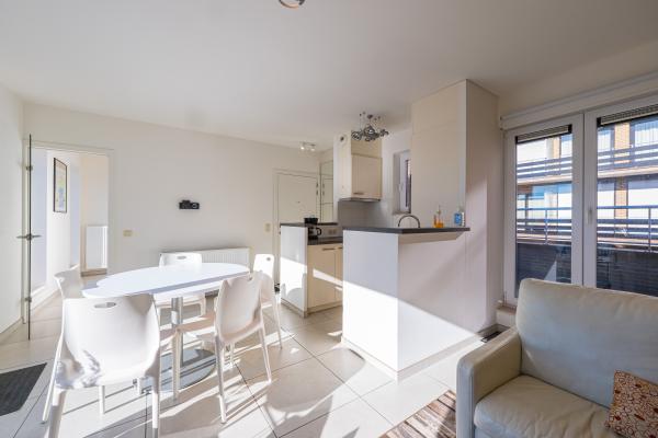 Penthouse Middelkerke: 2 terrassen vlakbij zee, 4 personen - thumbnail 6