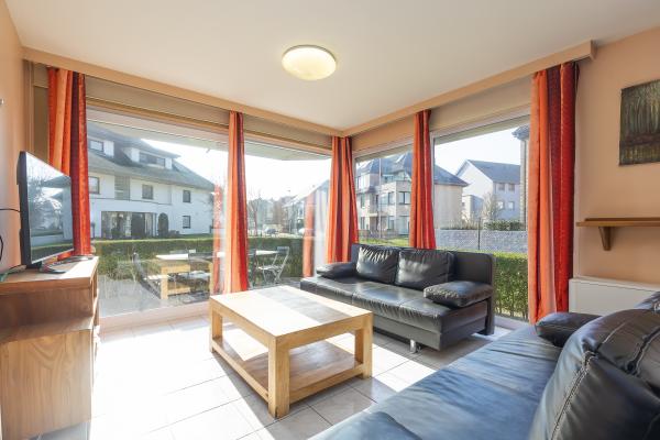 Licht appartement met 2 slaapkamers, tuin en garage vlakbij zee in Middelkerke - thumbnail 2