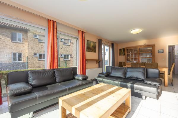 Licht appartement met 2 slaapkamers, tuin en garage vlakbij zee in Middelkerke - thumbnail 3