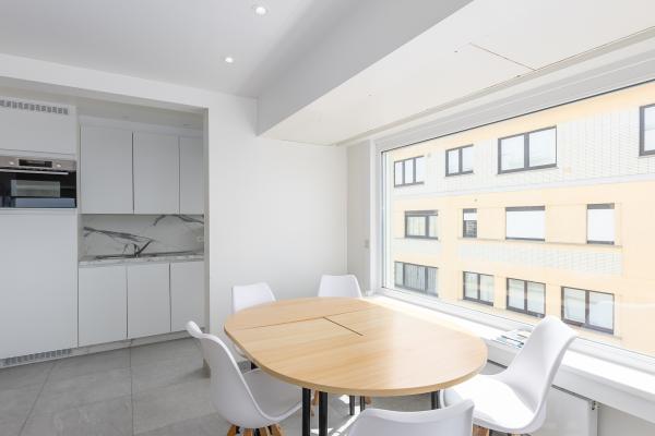 Lichtrijk hoekappartement met frontaal zeezicht in Westende - thumbnail 6