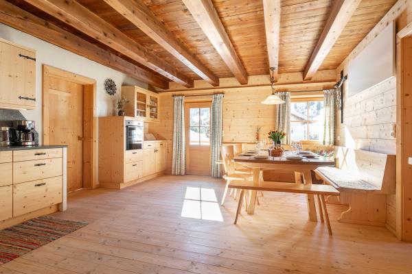 Authentieke houten skihut in Wildschönau voor 10 personen, 2,5 km van de lift - thumbnail 2