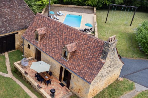 Authentiek plattelandshuis met privézwembad en panoramisch uitzicht in de Dordogne - thumbnail 1