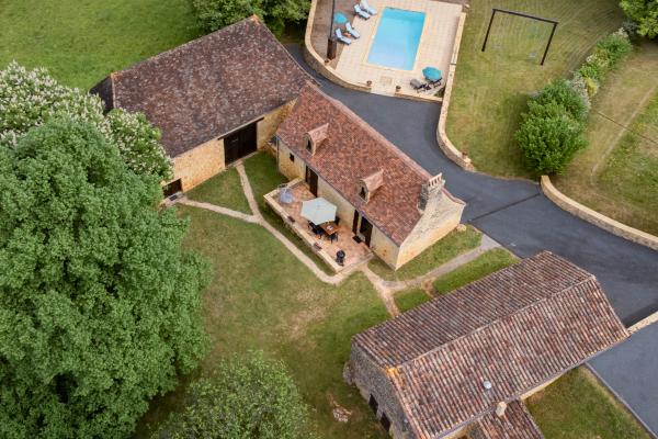 Authentiek plattelandshuis met privézwembad en panoramisch uitzicht in de Dordogne - thumbnail 4