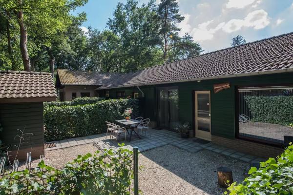 Het Lindennest: sfeervolle bungalow in het groene hart van Brabant - thumbnail 1