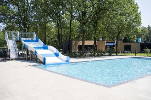 Vrijstaande bungalow op Resort de Brabantse Kempen met zwembad en bosrijke omgeving - thumbnail 2