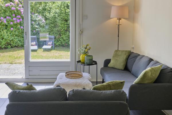 Vrijstaande bungalow op Resort de Brabantse Kempen met zwembad en bosrijke omgeving - thumbnail 1