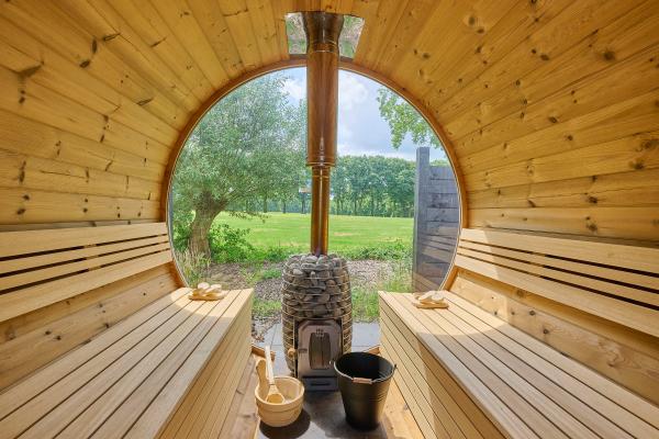 Drie sfeervolle vakantiewoningen met sauna en hottub op rustig Twents erf - thumbnail 4
