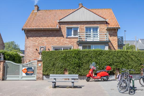 Villa in het centrum van Westende | 8-persoons, vrijstaand, 290 m² - thumbnail 2