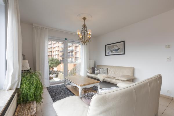 Licht hoekappartement op 100 meter van het strand in Westende - thumbnail 2