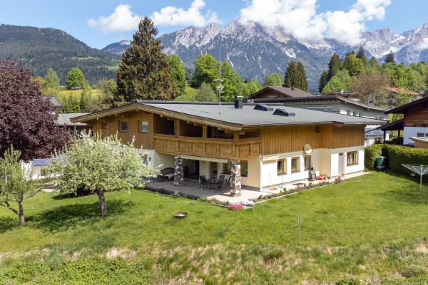 Knus Tiroler appartement in Söll, 270m van de skipiste - thumbnail 1