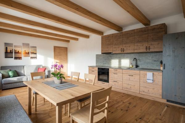 Modern appartement op idyllische boerderij in natuurgebied Schwemm bij Walchsee - thumbnail 3