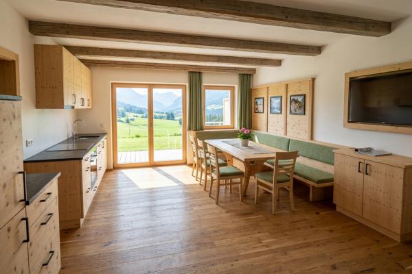Ruim appartement voor 12 op een boerderij in natuurgebied Schwemm, Walchsee - thumbnail 3