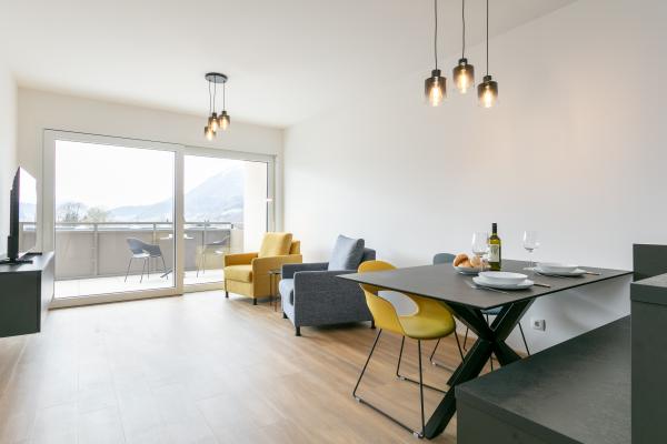 Stijlvol appartement met terras in Jenbach, vlakbij centrum en skilift - thumbnail 1