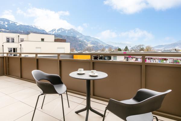 Stijlvol appartement met terras in Jenbach, vlakbij centrum en skilift - thumbnail 2