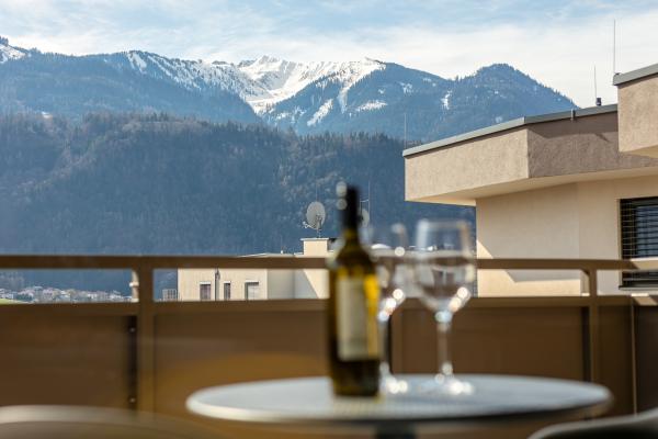 Stijlvol appartement in Jenbach, vlakbij centrum en op 900m van de skilift - thumbnail 2