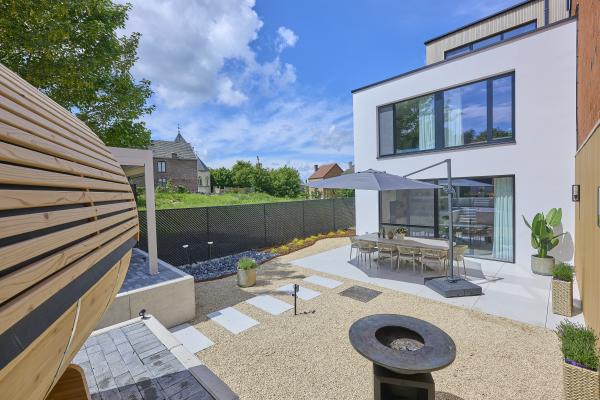 Luxe vrijstaand vakantiehuis voor 10 personen met jacuzzi & sauna in Riemst - thumbnail 1