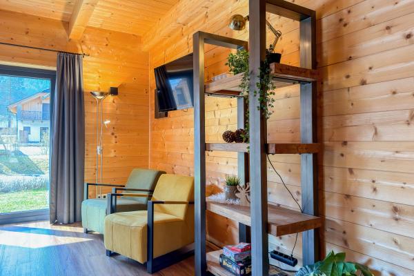 Vrijstaand chalet aan de piste in Rattendorf met panoramisch bergzicht - thumbnail 2