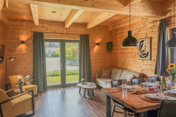 Vrijstaand chalet aan de piste in Rattendorf, 100m van de skilift - thumbnail 2