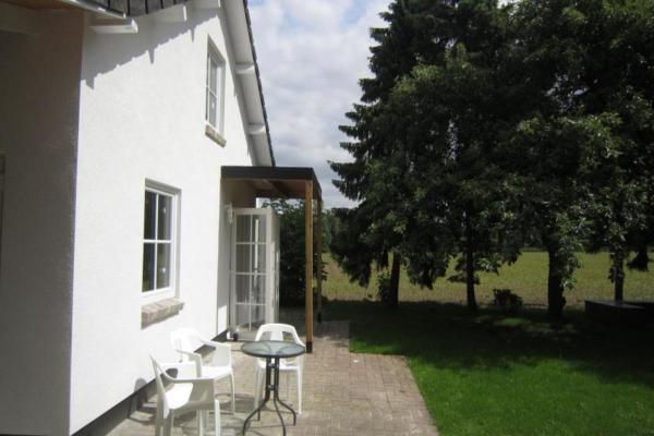 Romantisch vakantiehuis met omheinde tuin in het Gelderse platteland bij Spijk - thumbnail 1