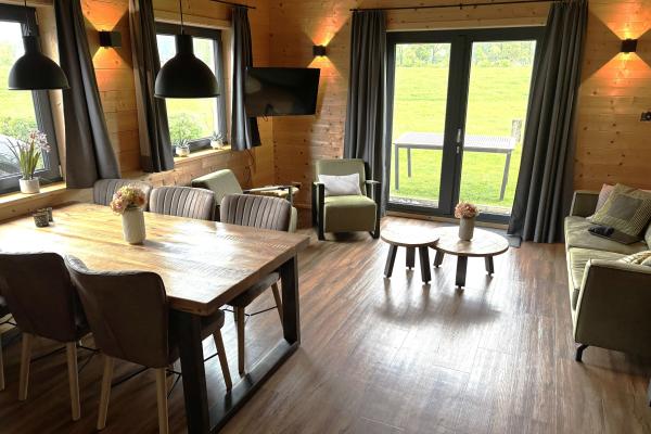 Vrijstaand chalet aan de piste in Rattendorf met weids bergzicht - thumbnail 2