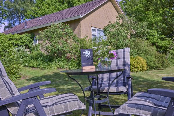 Vrijstaand vakantiehuis in Aalten met weids uitzicht en royale tuin - thumbnail 3