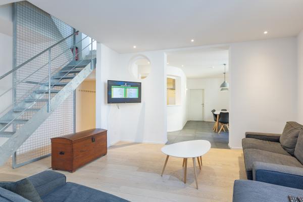 Moderne stadswoning in hartje Veurne, op 110m van het centrum - thumbnail 4